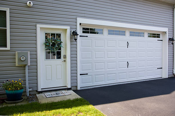 24/7 Emergency Garage Door Panel Replacement experts in Woodland, CA